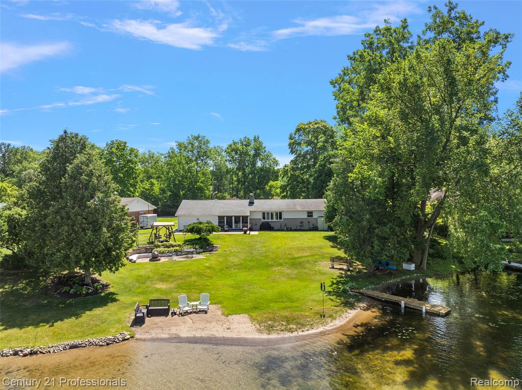 9311 Whipple Shores Drive, Clarkston, MI 48348 — Photo 10