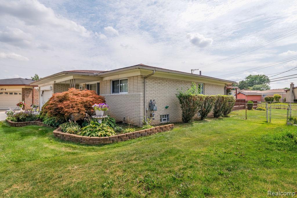 4908 Kadena Court, Sterling Heights, MI 48310 — Photo 5