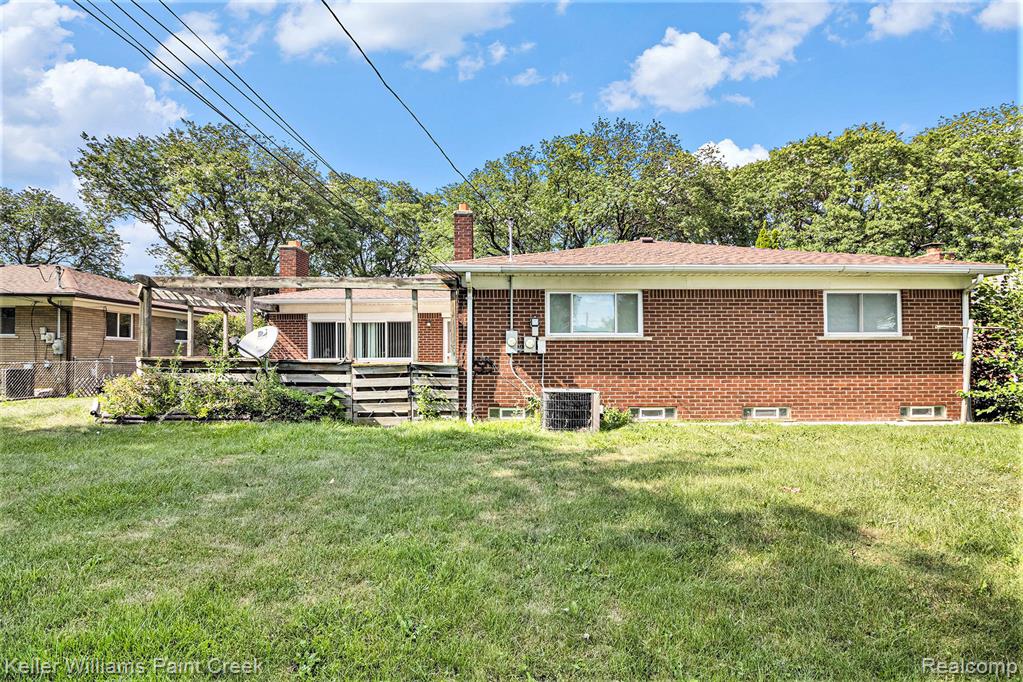 8160 Busch Street, Center Line, MI 48015 — Photo 22