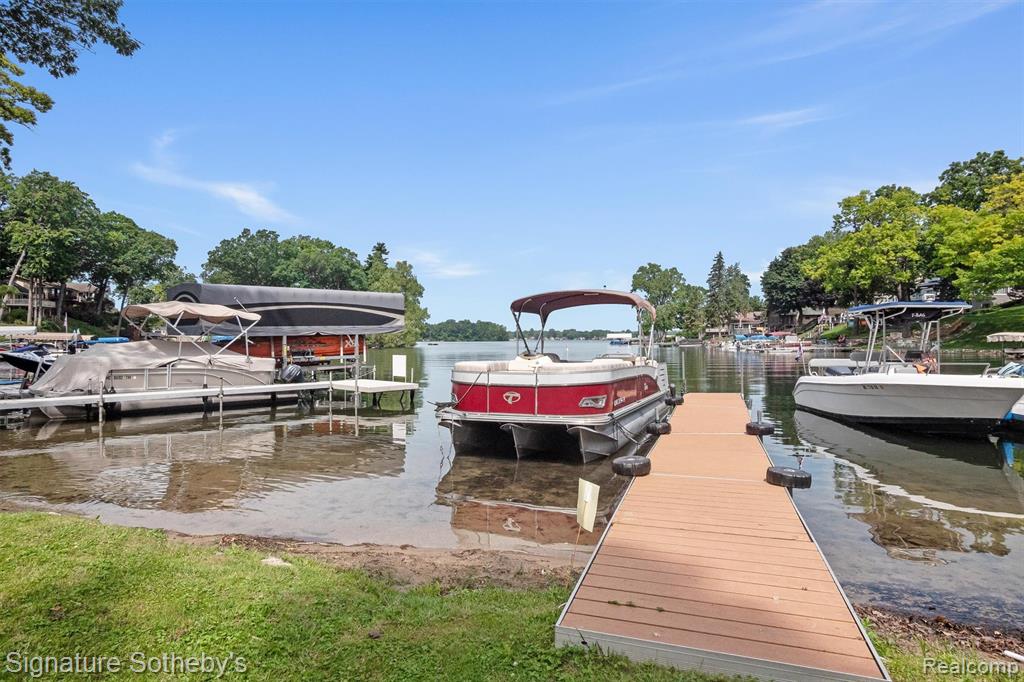 1745 Ridge Road, White Lake, MI 48383 — Photo 8