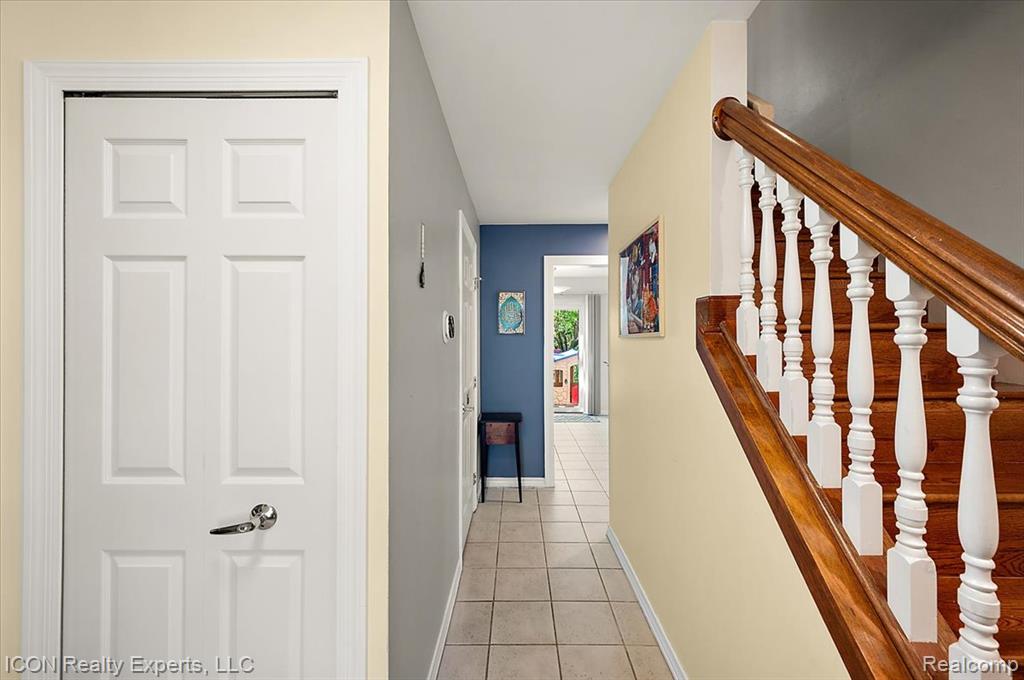 44831 Huntington Drive, Novi, MI — Photo 2