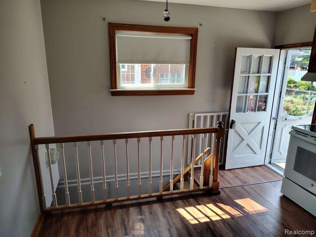 5454 Cranbrook Street, Dearborn Heights, MI 48125 — Photo 7