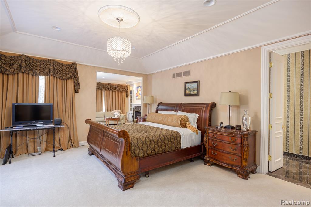 5165 Abbey Road, Rochester, MI, 48306