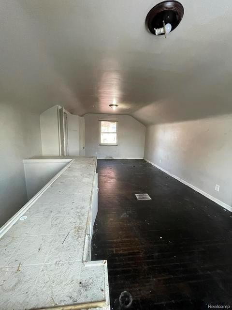 9205 McKinney Street, Detroit, MI 48224 — Photo 13
