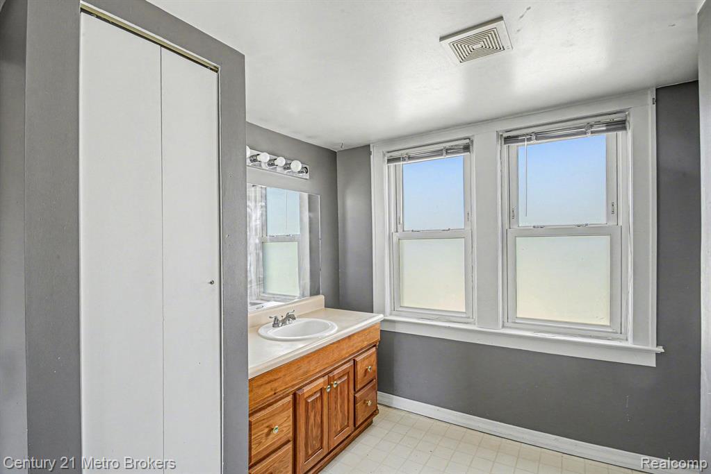 1800 W Genesee Street, Lapeer, MI 48446 — Photo 16