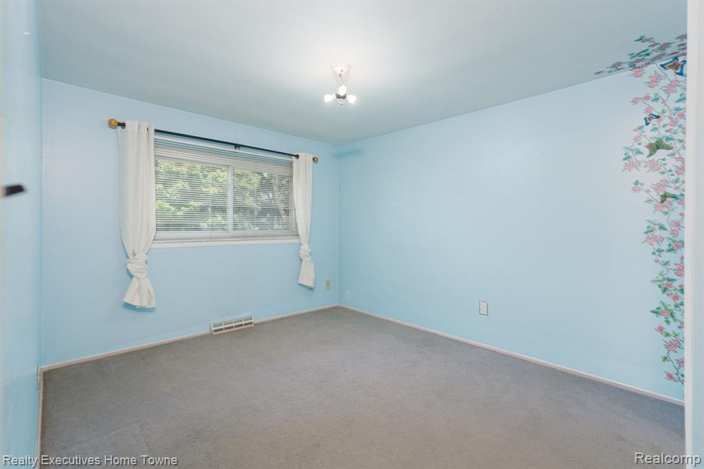 30539 Lund Avenue, Warren, MI 48093 — Photo 21