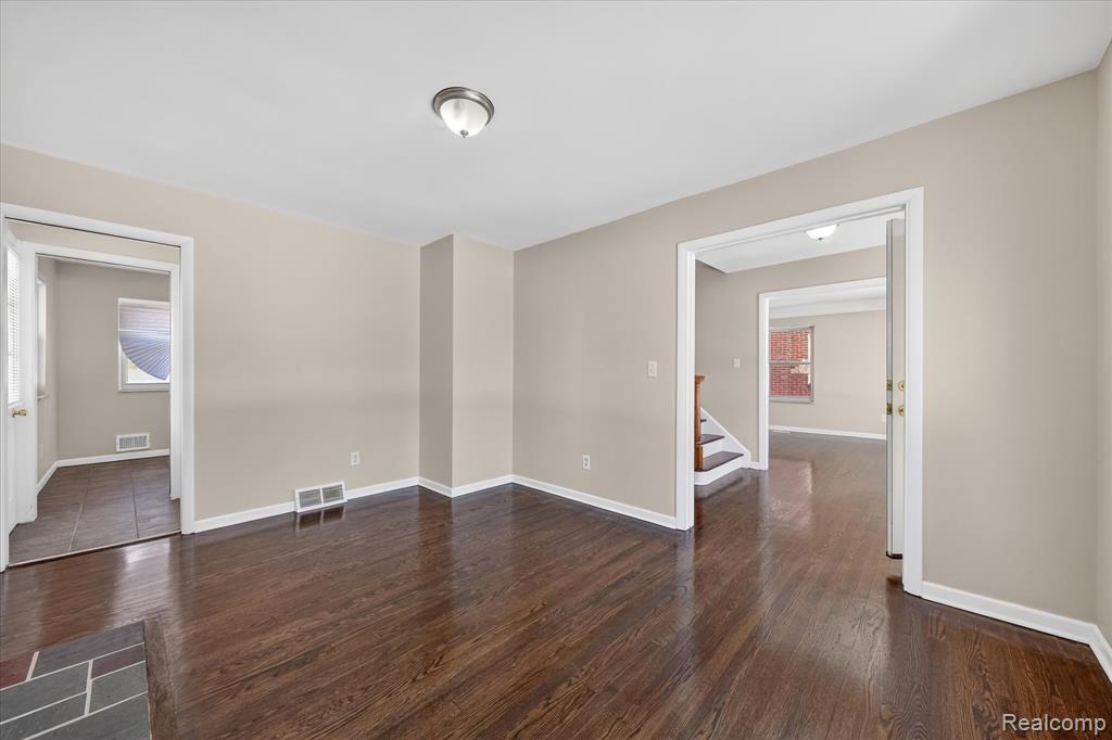 16844 Shaftsbury Avenue, Detroit, MI 48219 — Photo 9