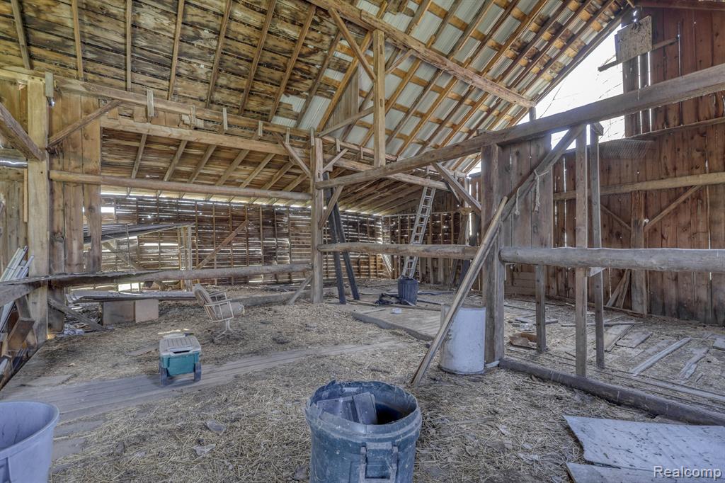 9915 VAN BUREN Road, Fowlerville, MI 48836 — Photo 18