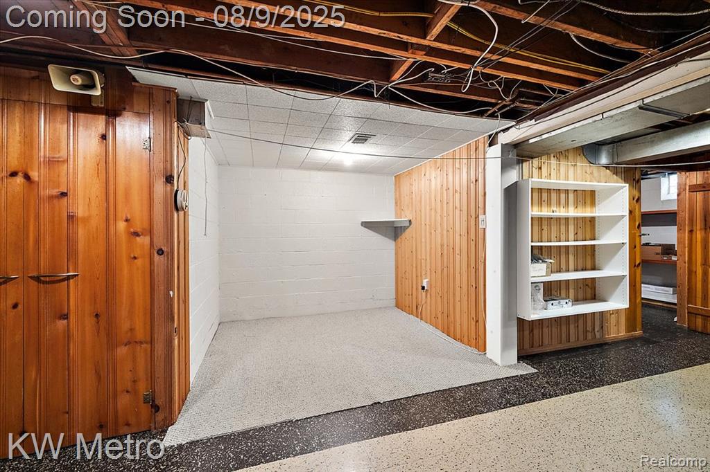 18241 Dunblaine Avenue, Beverly Hills, MI 48025 — Photo 67