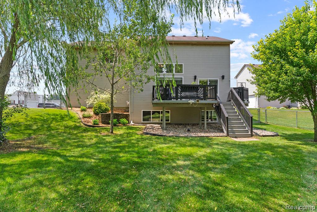 8183 Loon Lane, Grand Blanc, MI 48439 — Photo 38