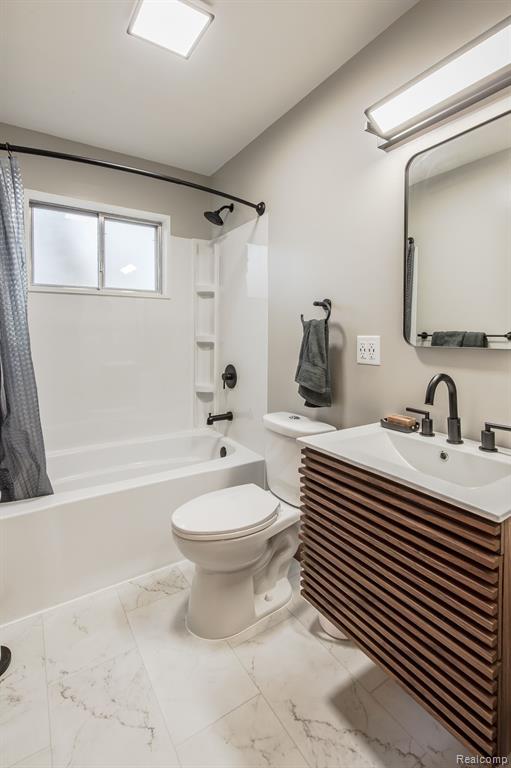 5368 LAPEER Road, Burton, MI 48509 — Photo 16