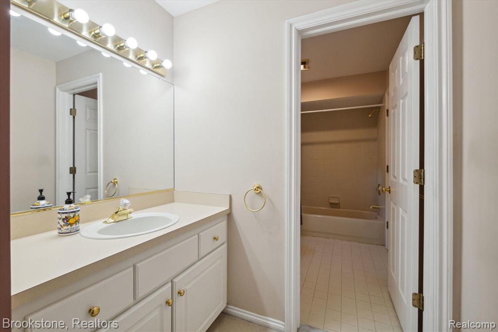 770 LAKEWOOD Drive, Rochester Hills, MI 48309 — Photo 34