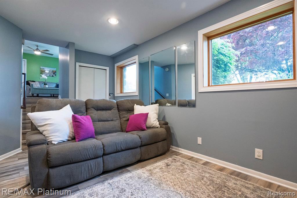 638 GLENWYTH Road, Brighton, MI 48116 — Photo 22