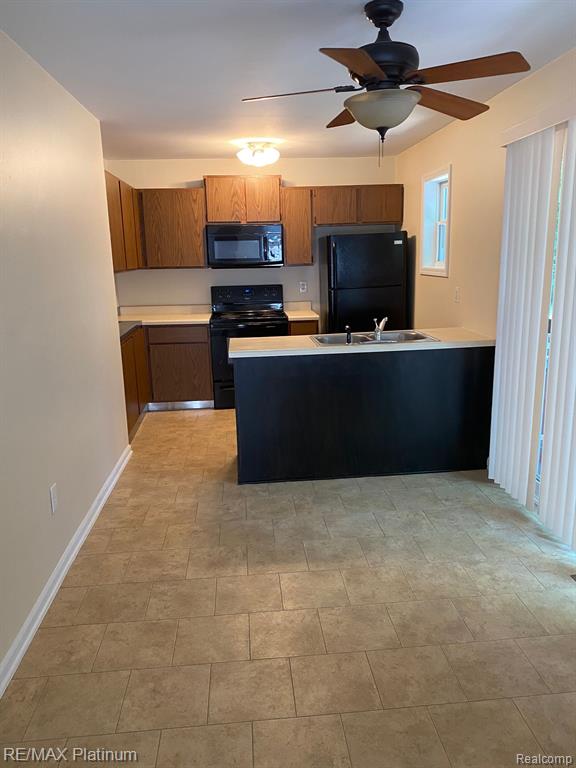 459 Magic, Pinckney, MI 48169 — Photo 7