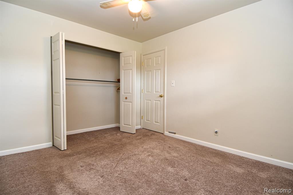 6443 Richfield Road, Flint, MI 48506 — Photo 16