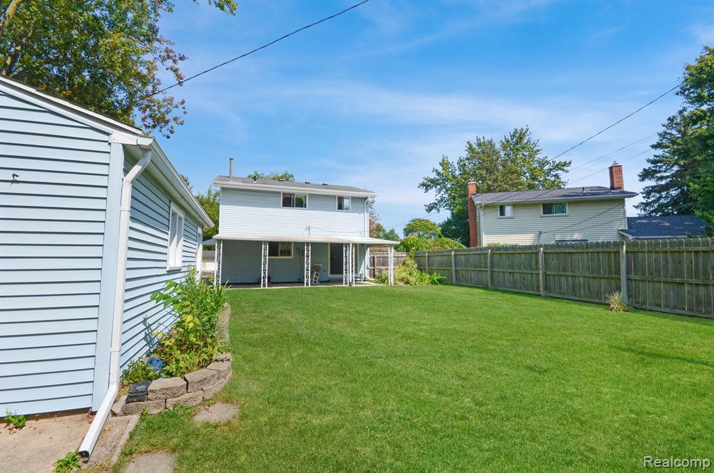 40509 Irval Drive, Sterling Heights, MI 48313 — Photo 29