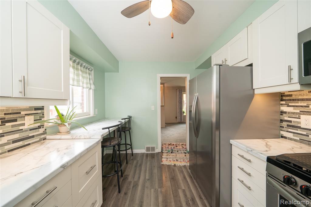 5247 Lyons Circle S, Warren, MI 48092 — Photo 21