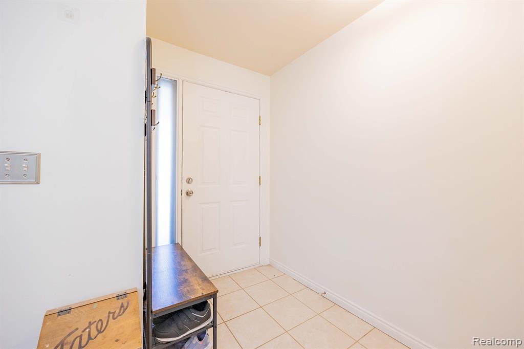 17415 N LUCILLE Circle, New Boston, MI 48164 — Photo 5
