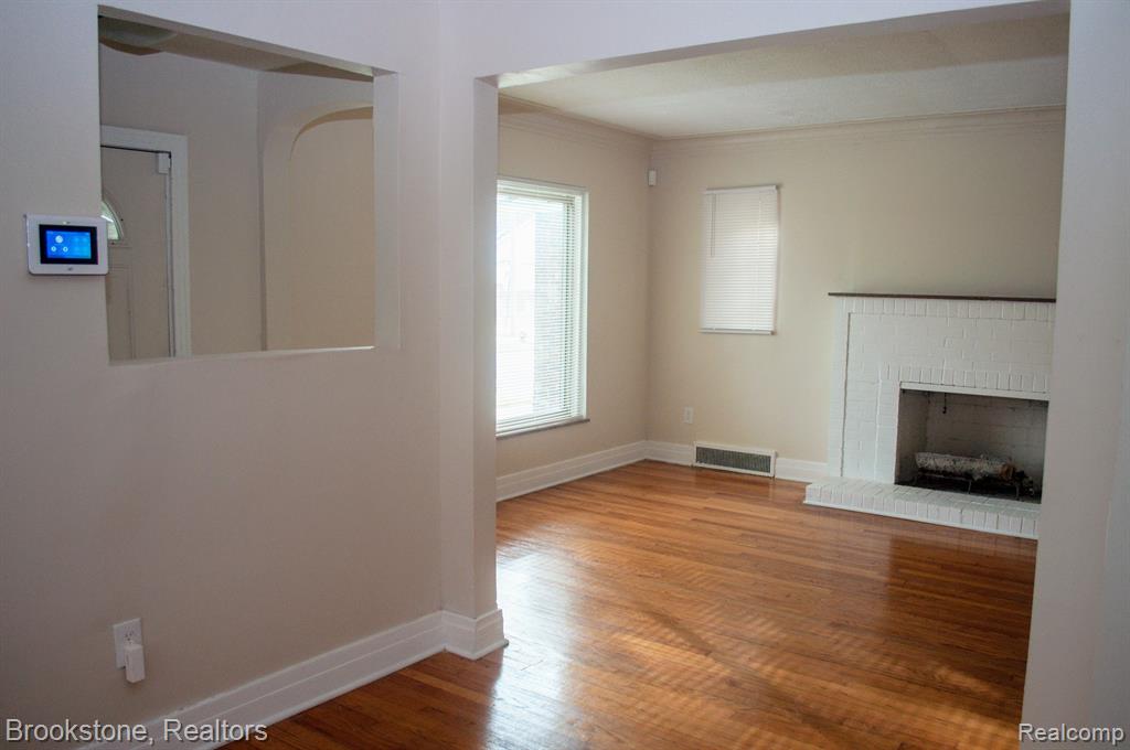 5790 LAKEPOINTE Street, Detroit, MI 48224 — Photo 4