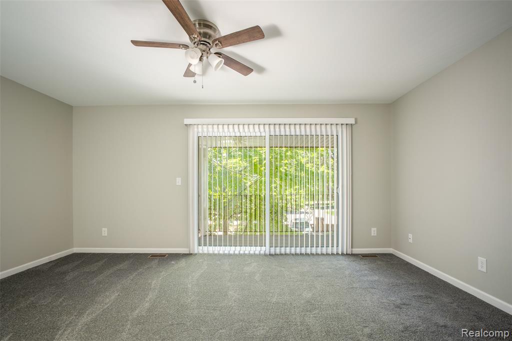 29200 Gloede Drive, 139, Warren, MI 48088 — Photo 3