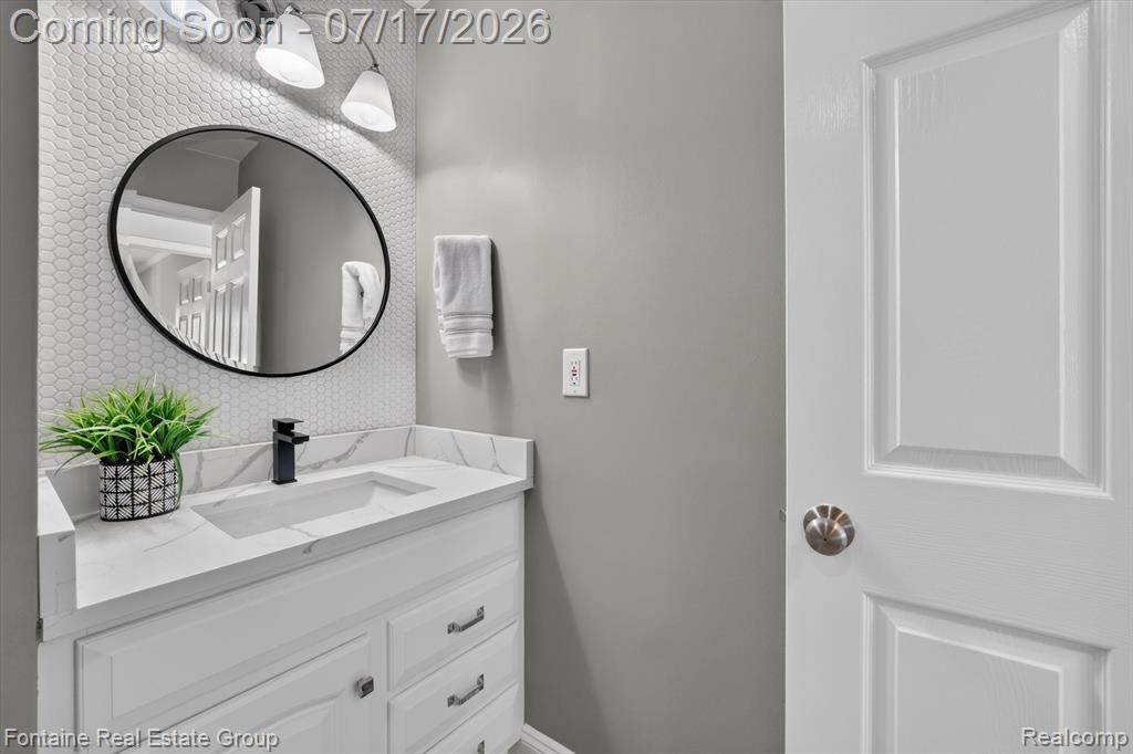 240 Rosebud Court, Walled Lake, MI 48390 — Photo 41