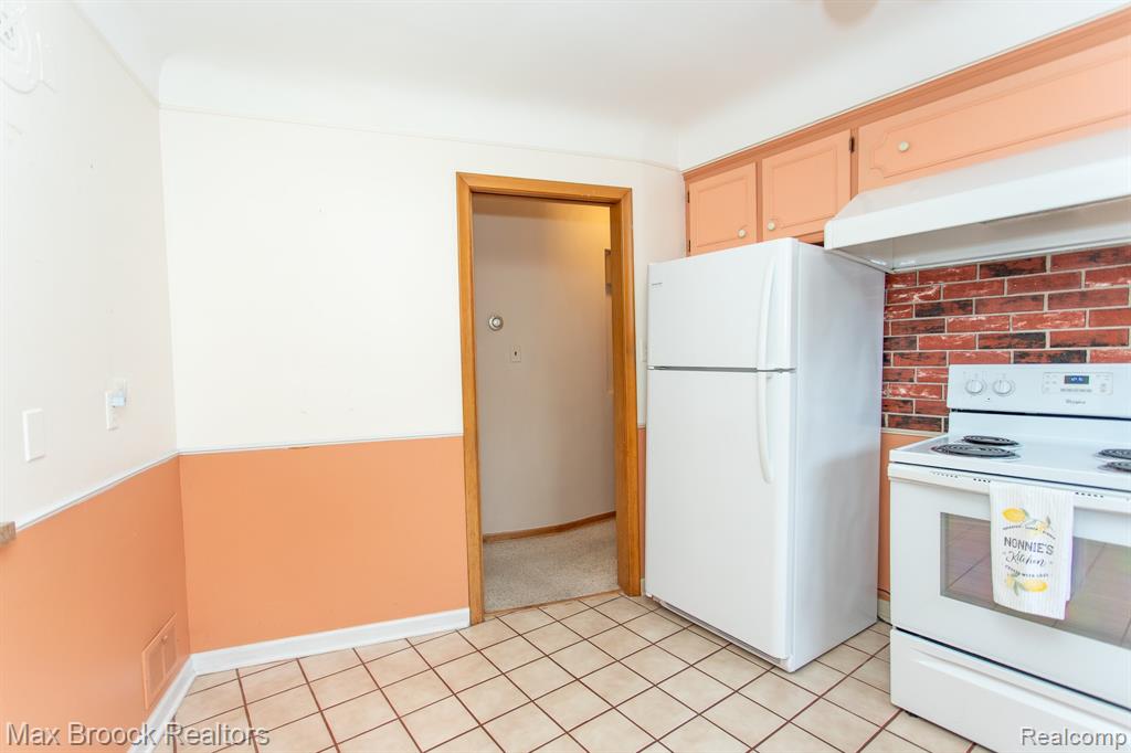 13565 Dixie, Redford, MI 48239 — Photo 17