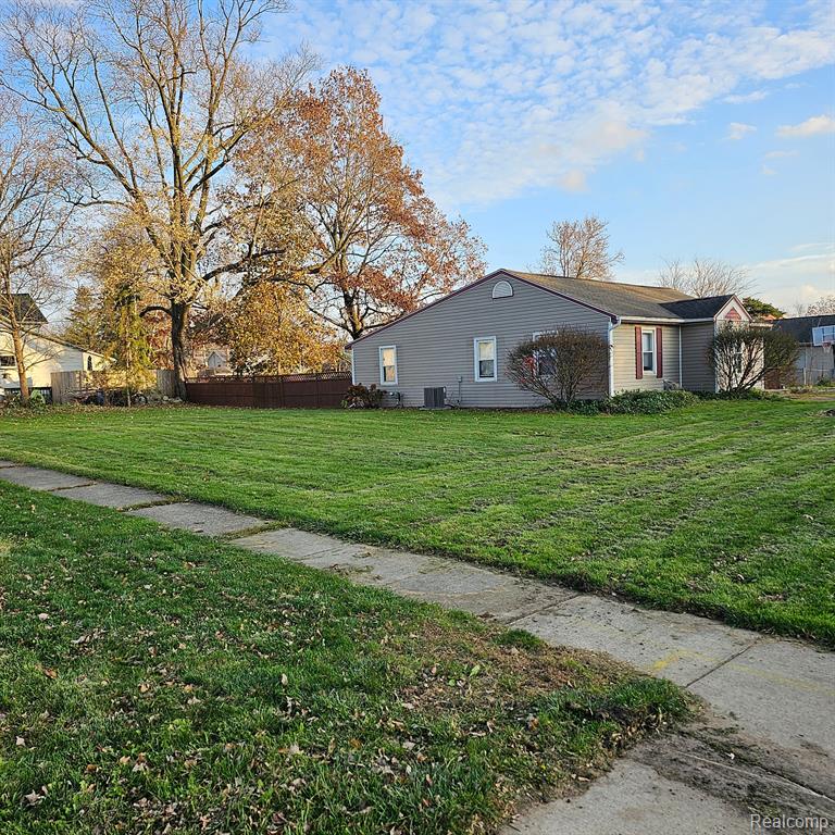 205 N Elm Road, Webberville, MI 48892 — Photo 33