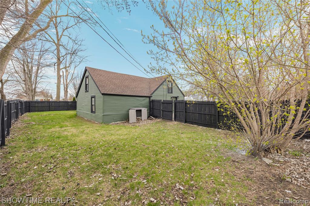 30430 Park Street, Roseville, MI 48066 — Photo 52