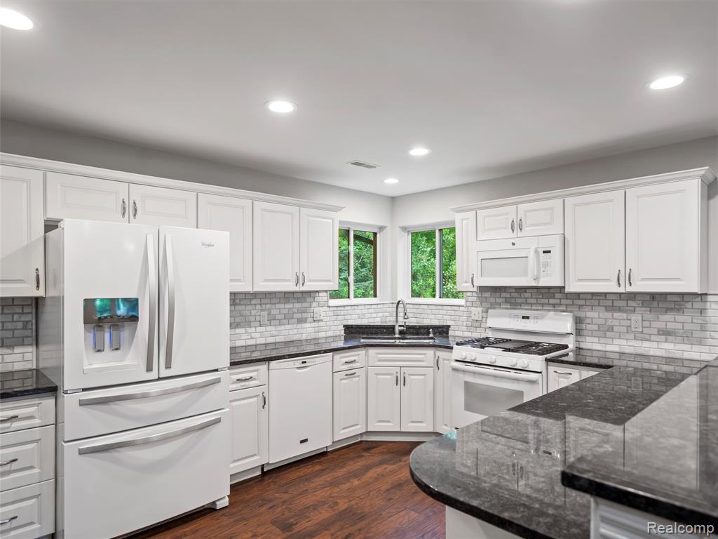 3365 Howland Road, Almont, MI 48003 — Photo 35