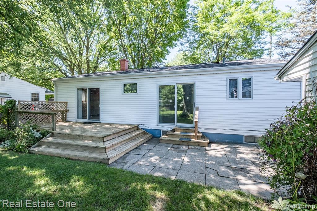 4217 Carmanwood Drive, Flint, MI 48507 — Photo 43