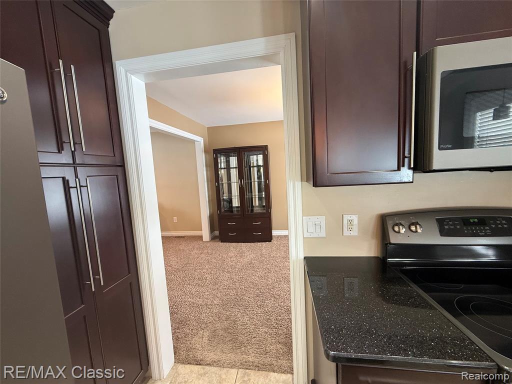 43662 Amber Court, Canton, MI 48188 — Photo 8