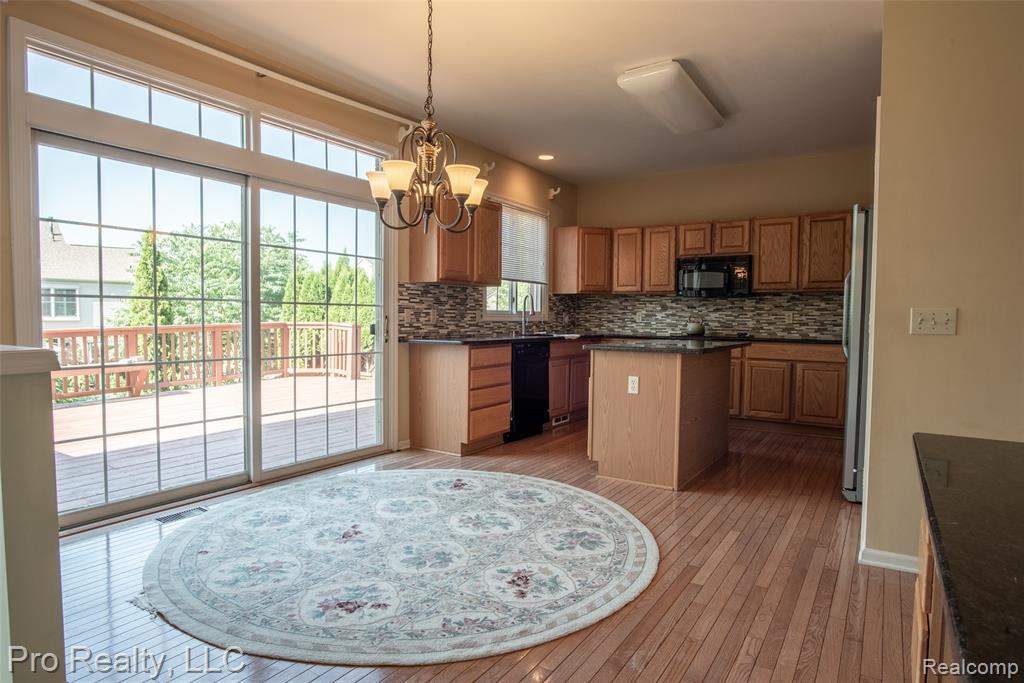 4233 Holly Lane, Rochester, MI 48306 — Photo 11