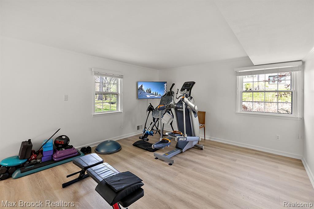 4384 SUNNINGDALE Drive, Bloomfield Hills, MI 48302 — Photo 38