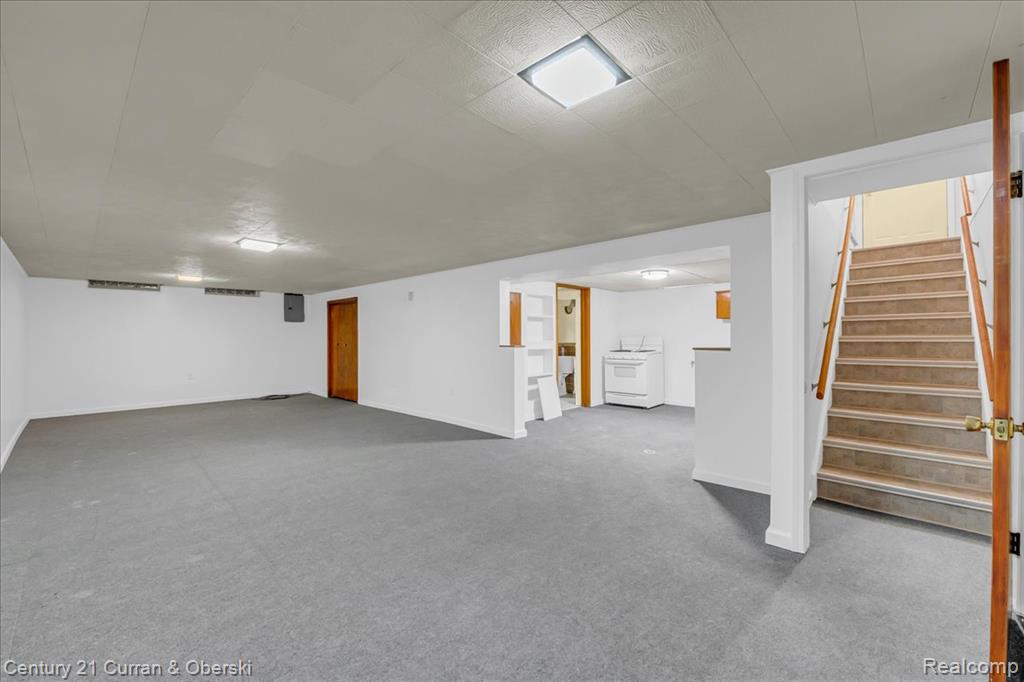 5965 Berwyn Street, Dearborn Heights, MI 48127 — Photo 17