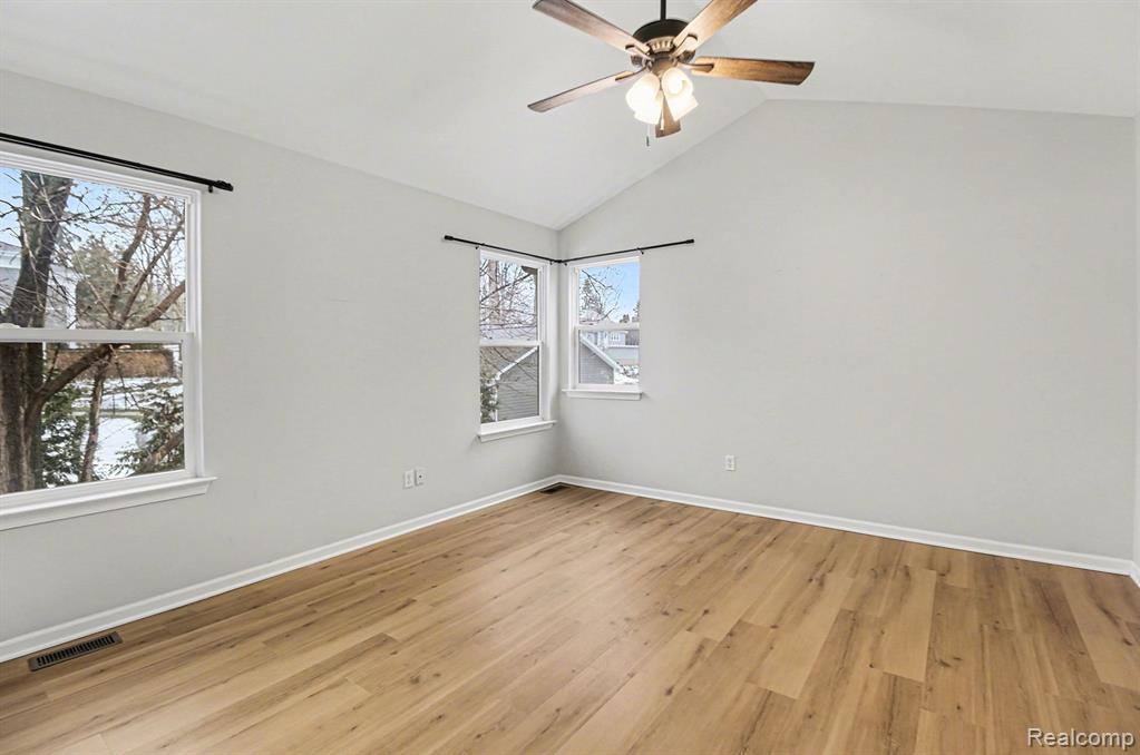 761 Milford Glen Court, Milford, MI 48381 — Photo 11