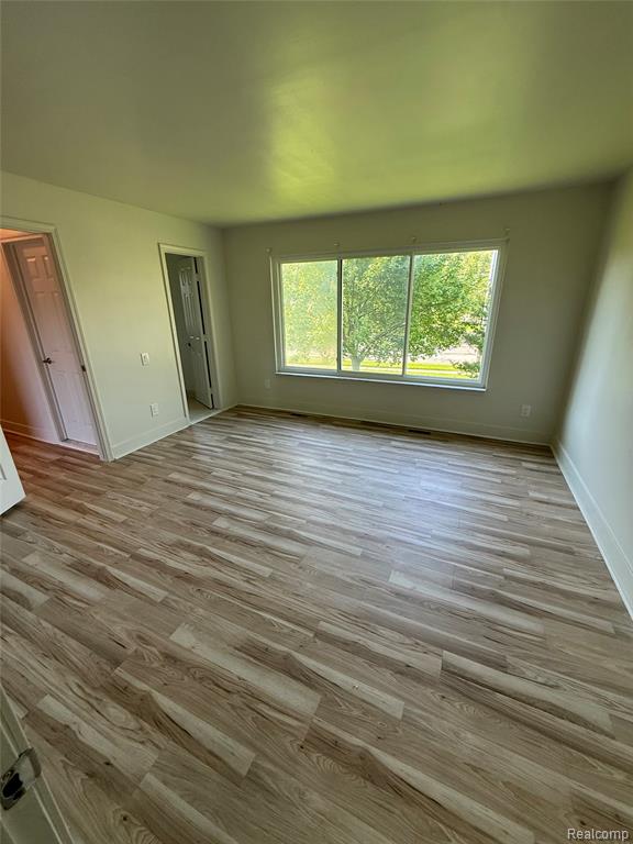 42136 Lochmoor Street, Clinton Twp, MI 48038 — Photo 8