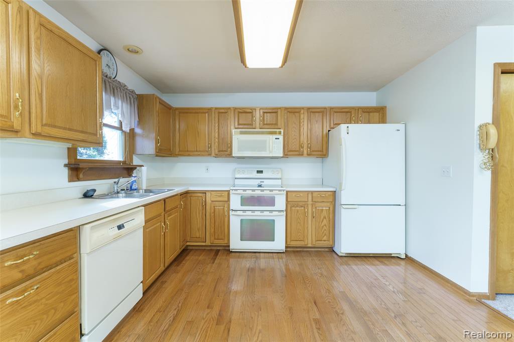 5430 E Columbia Road, Webberville, MI 48892 — Photo 12