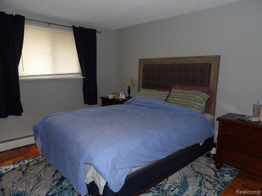 7315 COLONY Drive, West Bloomfield, MI 48323 — Photo 19