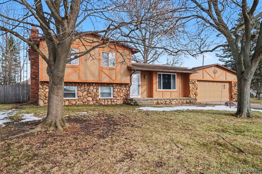 9184 Chesterfield Drive, Swartz Creek, MI 48473 — Photo 27