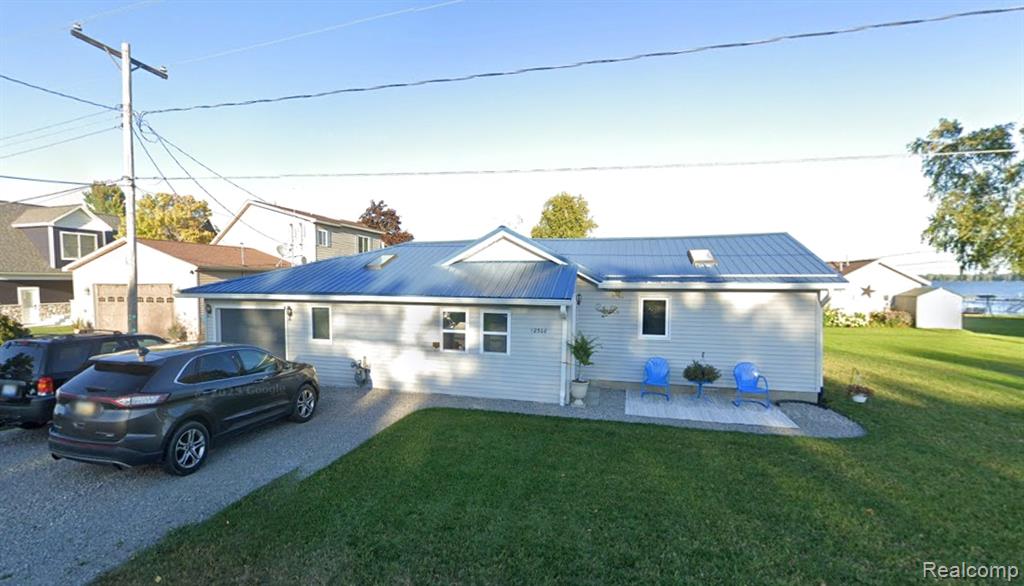 12508 West Shore Drive, Houghton Lake, MI 48629