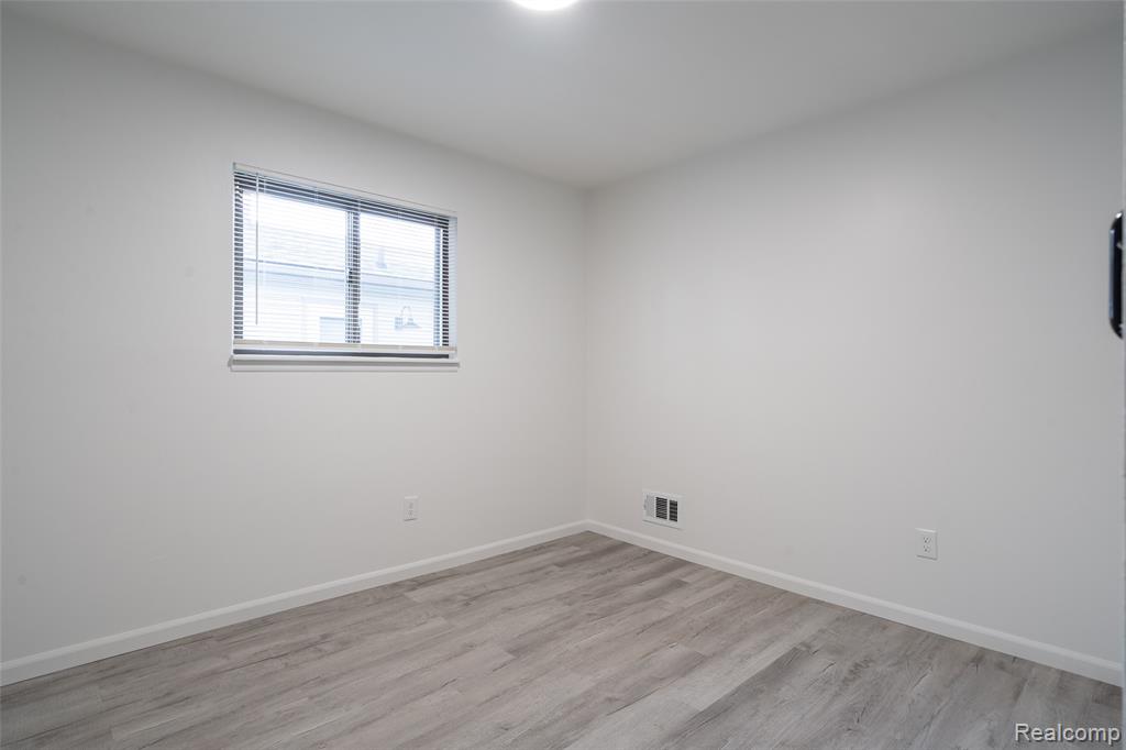 8095 Syracuse Street, Taylor, MI — Photo 19