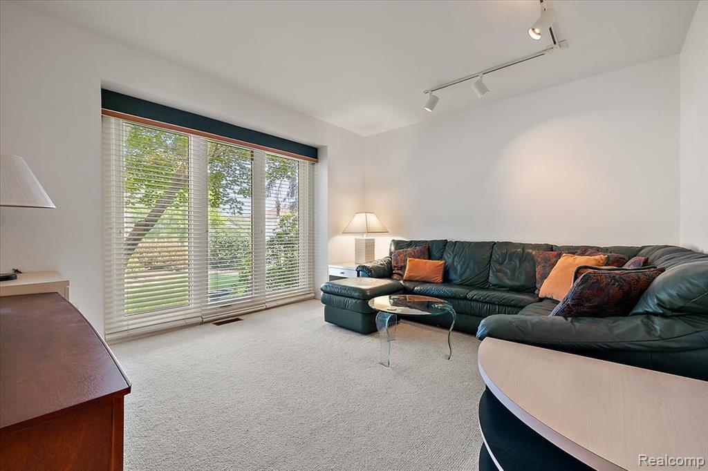 4415 Cahill Drive, Troy, MI 48098 — Photo 34
