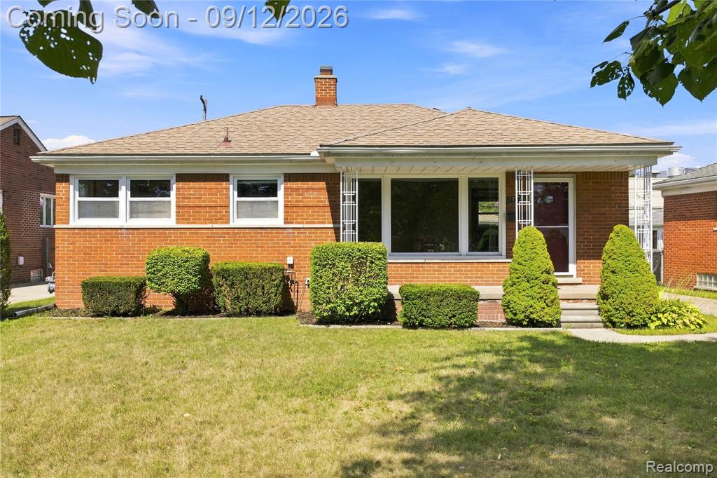 17136 Englewood Avenue, Allen Park, MI 48101