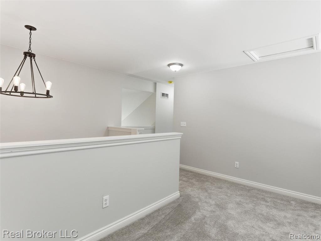 47124 Rosevillage Court, Shelby Twp, MI 48315 — Photo 26