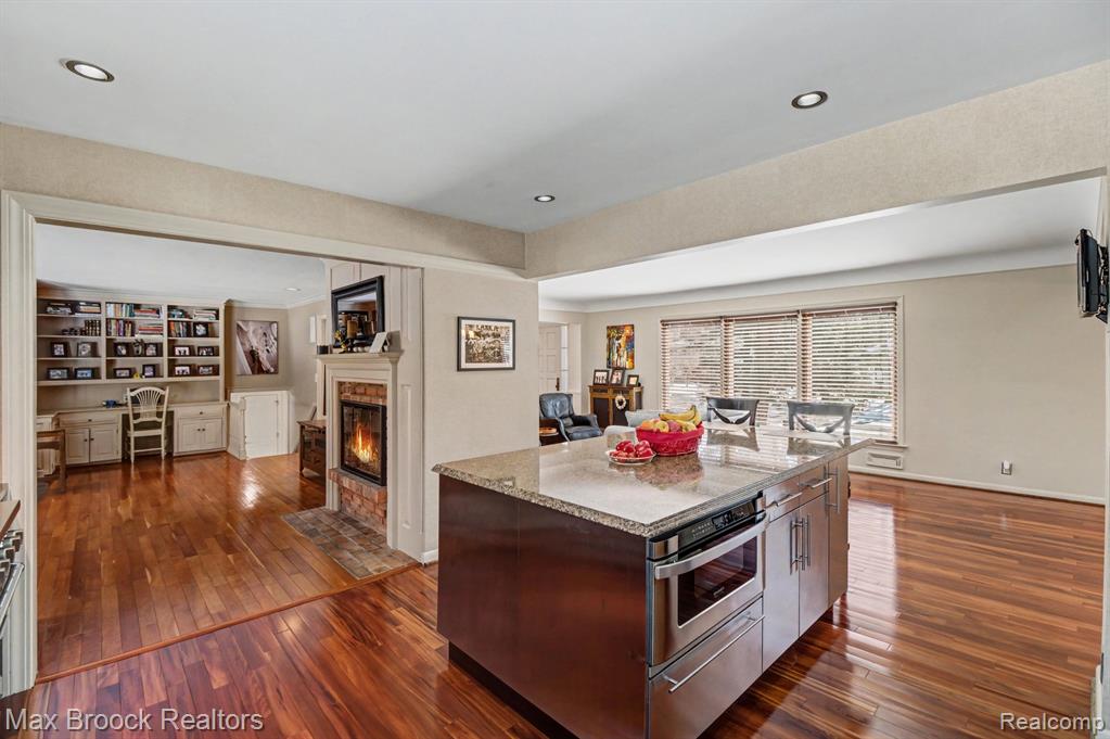 22724 King Richard Court, Beverly Hills, MI 48025 — Photo 12