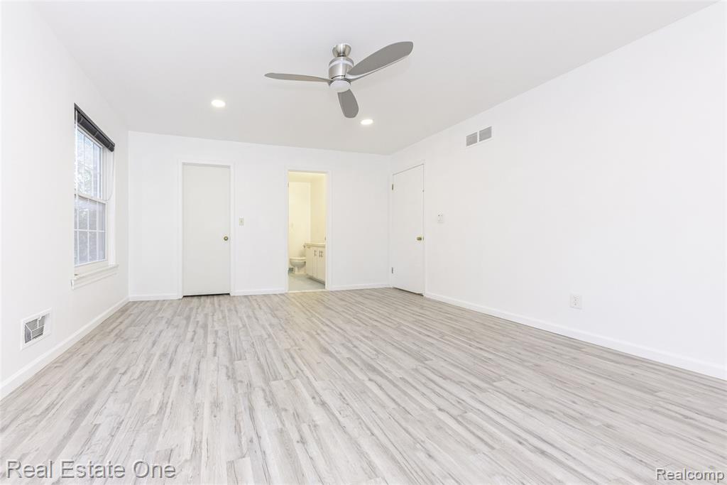 27630 W Echo Valley, 221, Farmington Hills, MI 48334 — Photo 34