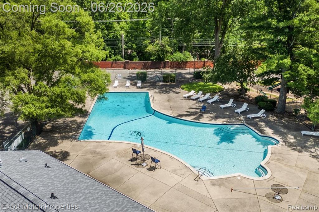 6737 Alderley Way, West Bloomfield, MI — Photo 66