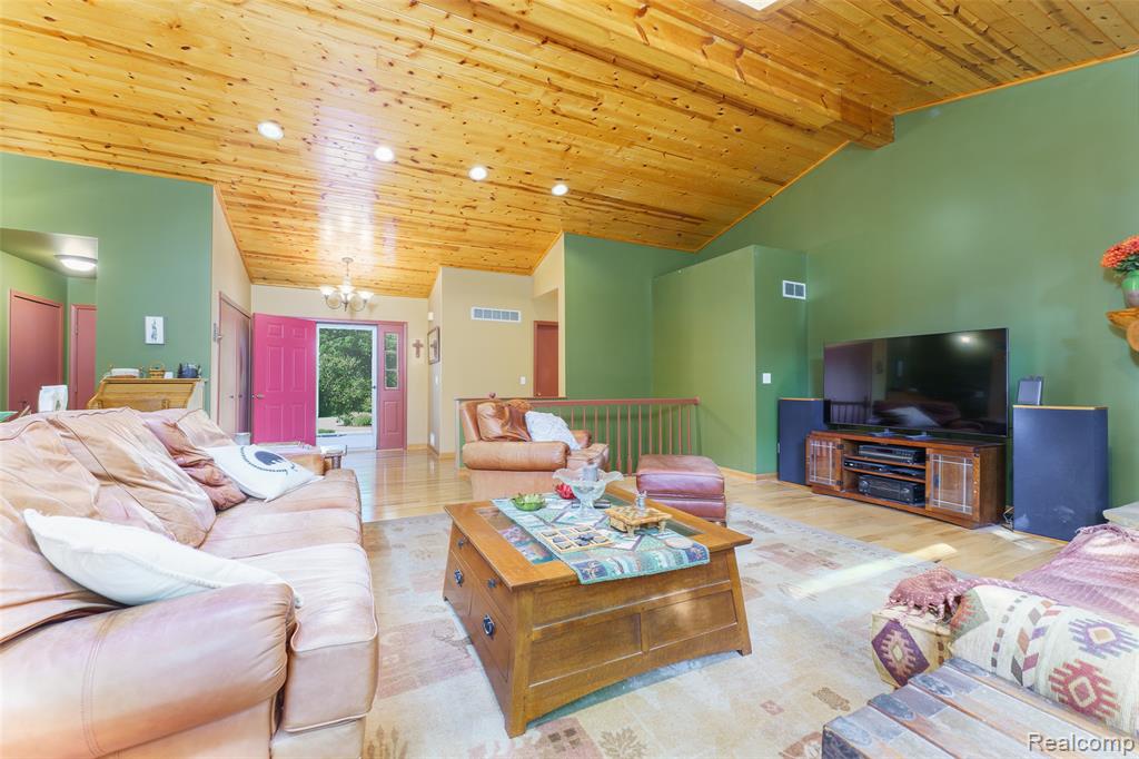 9516 Placid Way, Howell, MI 48843 — Photo 14