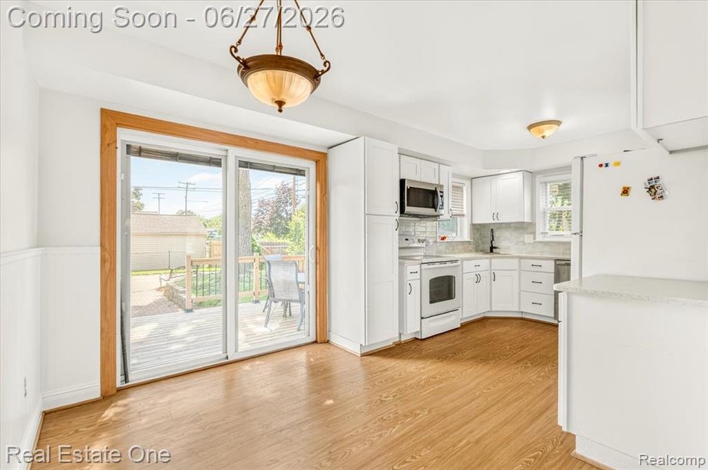 9900 Brookfield Street, Livonia, MI 48150 — Photo 22