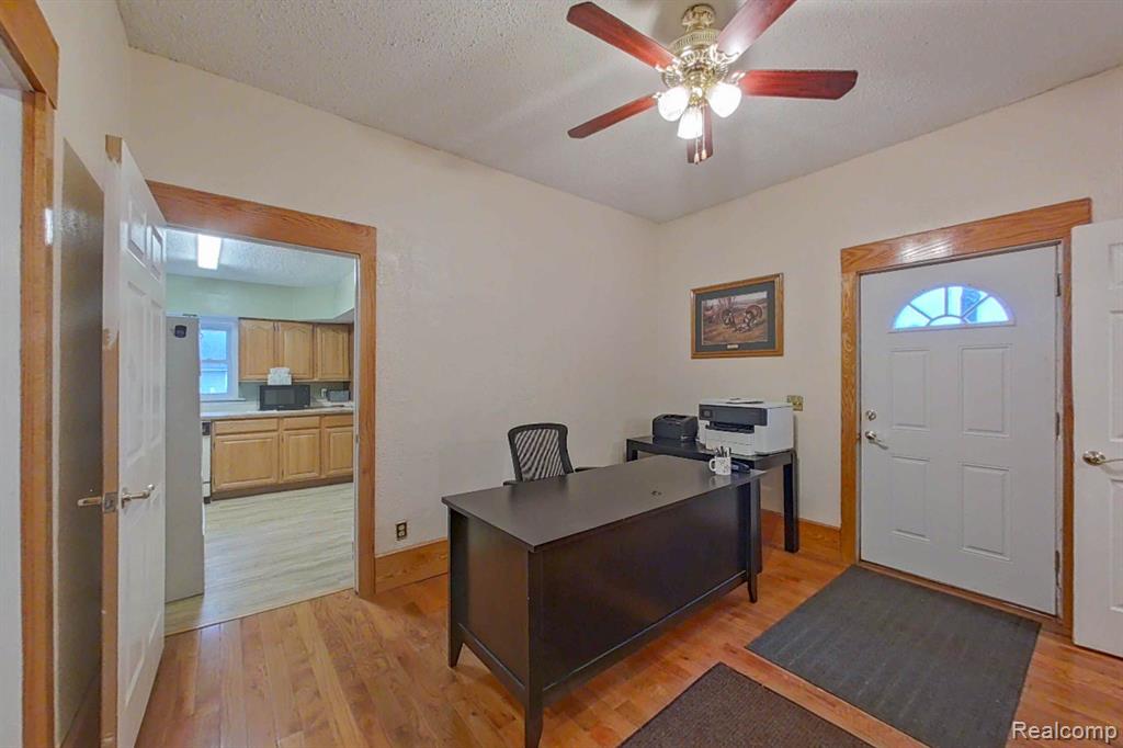 515 E GRAND RIVER Avenue, Howell, MI 48843 — Photo 35